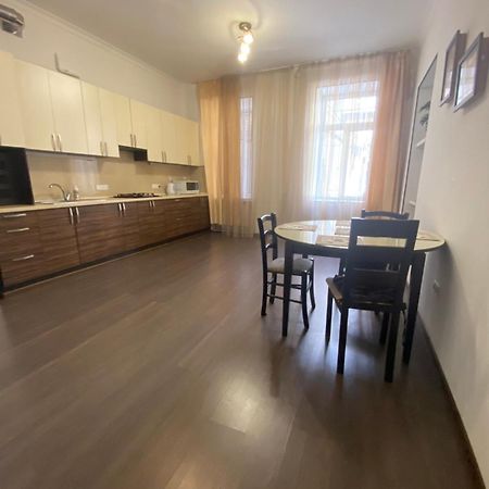 Afina Aparthotel Odessza Kültér fotó