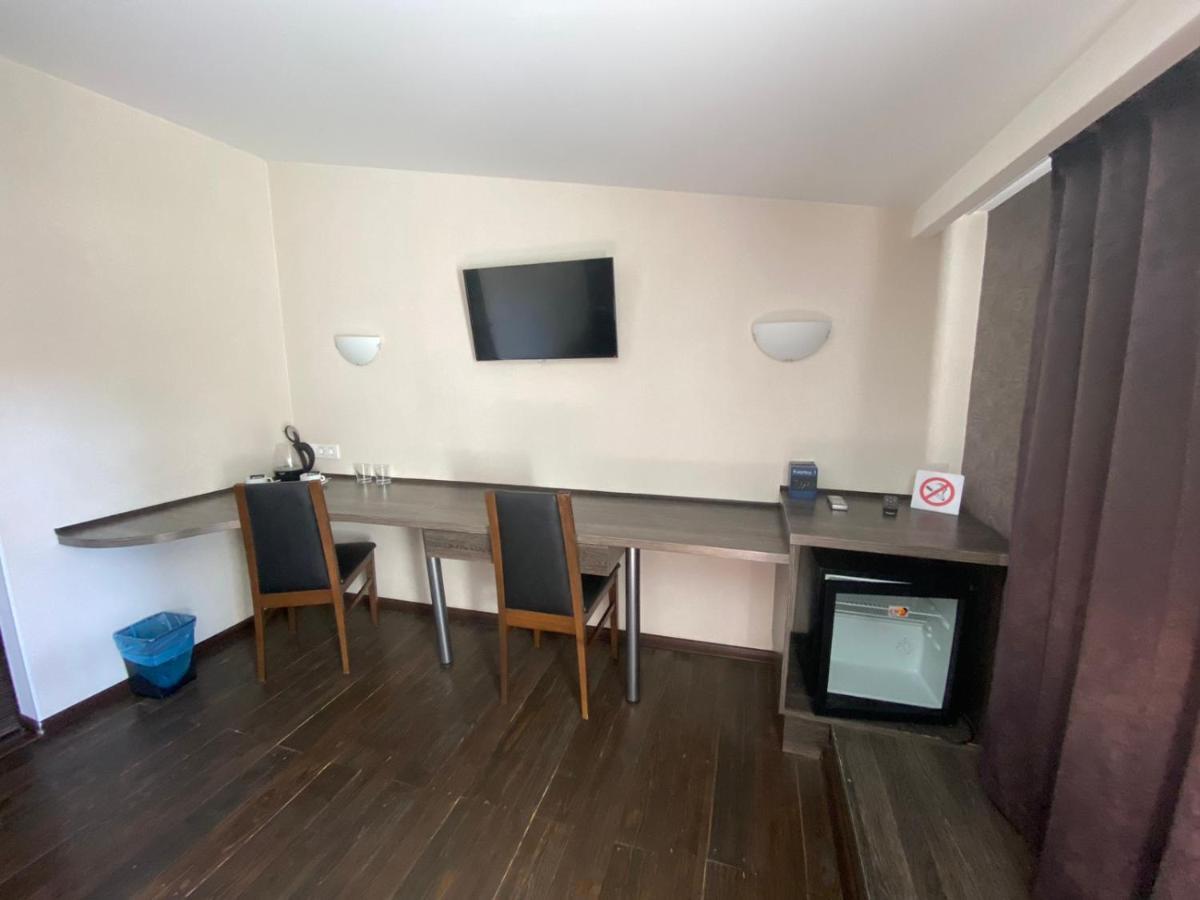 Afina Aparthotel Odessza Kültér fotó